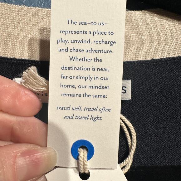 NWT Mersea The Anywhere Cardigan Luxury One Size Pockets Coastal Preppy Navy - Picture 8 of 11
